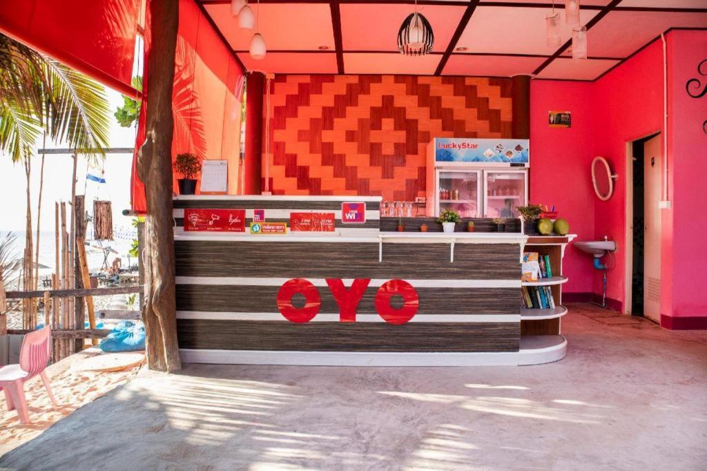 Oyo 797 Pink House Bungalow Ko Lanta Esterno foto