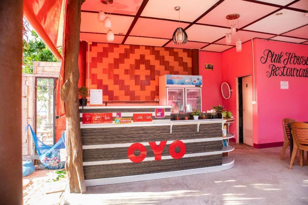 Oyo 797 Pink House Bungalow Ko Lanta Esterno foto