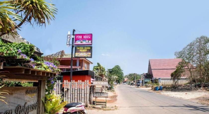 Oyo 797 Pink House Bungalow Ko Lanta Esterno foto